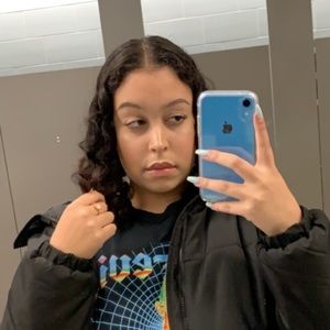 Meet your Posher, Nelleke